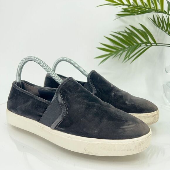 Vince Women's Berlin Slip On Sneaker Size 9 Blue Velvet Casual Shoes - Picture 1 of 13